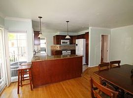 3 Beds 2 Baths, For More Information Contact (979) 493-0047 in Burbank, CA (Photo 2 of 12)