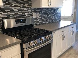 4 Beds 2 Baths For More Information Contact (979) 493-0047 in Long Beach, CA (Photo 2 of 9)