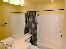 2 Beds 2 Baths 1,090 Sqft in Laguna Hills, CA (Photo 6 of 12)