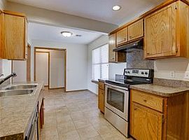 Bellgate Dr Yukon, Ok 73099 3 Beds 2 Baths 1,244 Sqft in Yukon, OK (Photo 4 of 8)