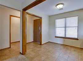 Bellgate Dr Yukon, Ok 73099 3 Beds 2 Baths 1,244 Sqft in Yukon, OK (Photo 5 of 8)