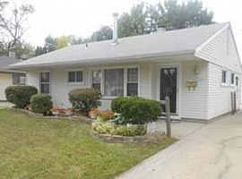 29504 Kathryn St, Garden City, Mi 48135 3 Beds 1 Bath in Garden City, MI