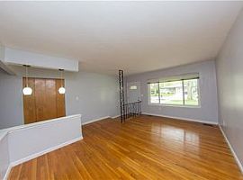 27428 Audrey Ave, Warren, Mi 48092 3 Beds 1.5 Baths 1,521 Sqft in Warren, MI (Photo 2 of 10)