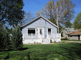 323 Locust St, Batavia, Il 60510 3 Beds 2 Baths in Batavia, IL