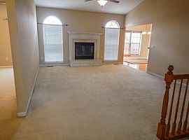 6829 Dunhill Dr, Fairview Heights, Il 62208 3 Beds 3 Baths in Fairview Heights, IL (Photo 5 of 9)