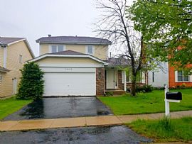 1013 E Meadow Lake Dr, Palatine, Il 60074 3 Beds 2.5 Baths in Palatine, IL