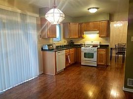 1013 E Meadow Lake Dr, Palatine, Il 60074 3 Beds 2.5 Baths in Palatine, IL (Photo 6 of 9)