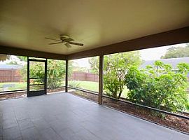 255 8th Ct, Vero Beach, F Rent 650 Deposit 650 Total 1300 in Vero Beach, FL (Photo 3 of 7)