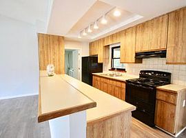 255 8th Ct, Vero Beach, F Rent 650 Deposit 650 Total 1300 in Vero Beach, FL (Photo 6 of 7)