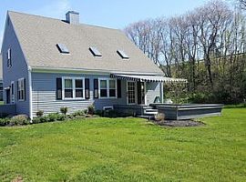 36 Statue Way, Portsmouth, Ri 02871 in Portsmouth, RI