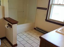 36 Statue Way, Portsmouth, Ri 02871 in Portsmouth, RI (Photo 3 of 10)