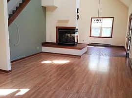 36 Statue Way, Portsmouth, Ri 02871 in Portsmouth, RI (Photo 4 of 10)