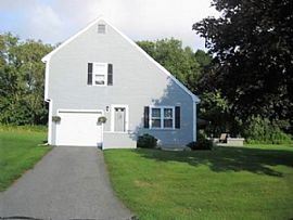 36 Statue Way, Portsmouth, Ri 02871 in Portsmouth, RI (Photo 9 of 10)