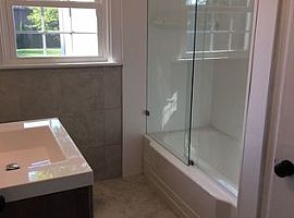 A Beautiful 3 Bedroom Apartment, with 2 Bathrooms in Louisville, KY (Photo 11 of 12)