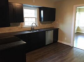 A Beautiful 3 Bedroom Apartment, with 2 Bathrooms in Louisville, KY (Photo 6 of 12)