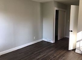 A Beautiful 3 Bedroom Apartment, with 2 Bathrooms in Louisville, KY (Photo 8 of 12)