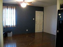 2 Beds 1 Bath in Tucson, AZ (Photo 2 of 4)