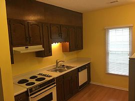 2 Beds 1519 Pratt Ave Ne, Huntsville, Al 35801 in Huntsville, AL (Photo 7 of 12)