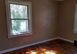 120 Doris Ave, Glasgow, Ky 42141 2 Beds 1 Bath in Glasgow, KY (Photo 2 of 5)