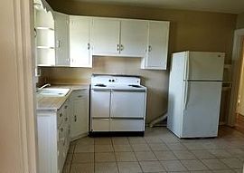 120 Doris Ave, Glasgow, Ky 42141 2 Beds 1 Bath in Glasgow, KY (Photo 3 of 5)