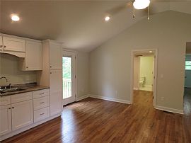  110 Hillandale Rd, Greenville, Sc 29609 3 Beds 2.5 Baths 1,000 in Greenville, SC (Photo 11 of 12)