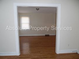  907 Gordon Street Ext, Greenville, Sc 29611 3 Beds 1 Bath 1,20 in Greenville, SC (Photo 3 of 10)