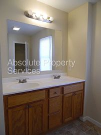  907 Gordon Street Ext, Greenville, Sc 29611 3 Beds 1 Bath 1,20 in Greenville, SC (Photo 4 of 10)