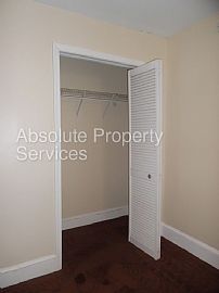  907 Gordon Street Ext, Greenville, Sc 29611 3 Beds 1 Bath 1,20 in Greenville, SC (Photo 5 of 10)