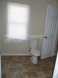  907 Gordon Street Ext, Greenville, Sc 29611 3 Beds 1 Bath 1,20 in Greenville, SC (Photo 8 of 10)