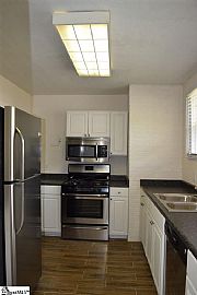  101 W Decatur St, Greenville, Sc 29617 2 Beds 1 Bath -- Sqft in Greenville, SC (Photo 5 of 9)
