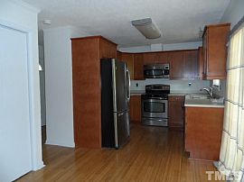  5701 Greenbay Dr, Durham, Nc 27712 3 Beds 2 Baths 1,392 Sqft in Durham, NC (Photo 6 of 8)