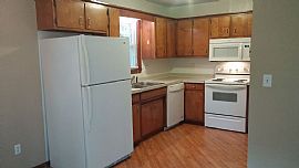  210 Candlewood Dr, Wilmington, Nc 28411 3 Beds 1.5 Baths 1,250 in Wilmington, NC (Photo 9 of 11)