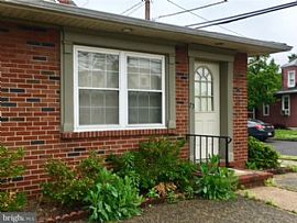 Studio  1 Baths in Bellmawr, NJ