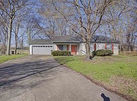  15002 Ashwood Cir Se, Huntsville,  in Huntsville, AL