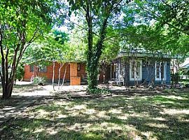 3937 Davila Dr, Dallas, Tx 75220 3 Beds 1 Bath in Dallas, TX (Photo 11 of 11)