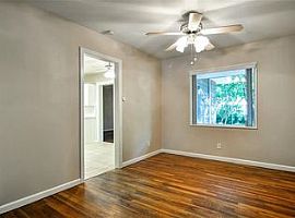 3937 Davila Dr, Dallas, Tx 75220 3 Beds 1 Bath in Dallas, TX (Photo 4 of 11)