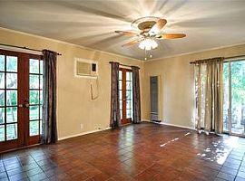 3937 Davila Dr, Dallas, Tx 75220 3 Beds 1 Bath in Dallas, TX (Photo 5 of 11)