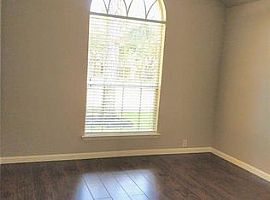 5818 Willow Park Dr, Richmond, Tx 77469 3 Beds 2 Baths in Richmond, TX (Photo 9 of 10)