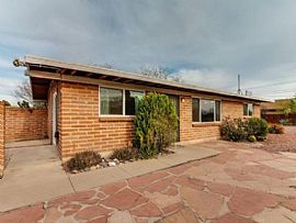 1130 E Linden St, Tucson, Az 85719 3 Beds 2 Baths 1,104 Sqft in Tucson, AZ (Photo 6 of 11)