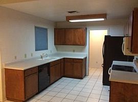 1130 E Linden St, Tucson, Az 85719 3 Beds 2 Baths 1,104 Sqft in Tucson, AZ (Photo 7 of 11)