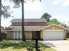 3 Beds 2.5 Baths For More Information Call 979) 493-0047 in Houston, TX