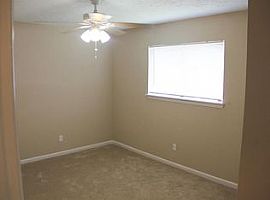 3 Beds 2.5 Baths For More Information Call 979) 493-0047 in Houston, TX (Photo 11 of 12)