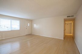 Do Not Miss This Great 3 Bedroom / 2 Bathroom in Phoenix, AZ (Photo 2 of 10)