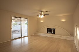 Do Not Miss This Great 3 Bedroom / 2 Bathroom in Phoenix, AZ (Photo 3 of 10)