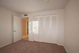 Do Not Miss This Great 3 Bedroom / 2 Bathroom in Phoenix, AZ (Photo 5 of 10)