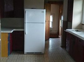 A Beautiful 4 Bedroom Apartment, with 2 Bathrooms in Underwood, ND (Photo 7 of 12)