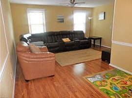 4 Beds 2 Baths in Virginia Beach, VA (Photo 3 of 6)