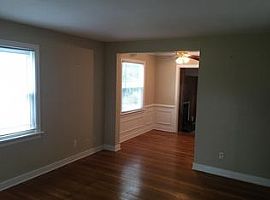 3 Beds 1 Bath in Richmond, VA (Photo 2 of 4)