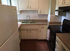 3 Beds 1 Bath in Richmond, VA (Photo 4 of 4)