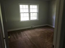 210 Thomas St, Clemson, Sc 29631 4 Beds 3 Baths in Clemson, SC (Photo 3 of 9)